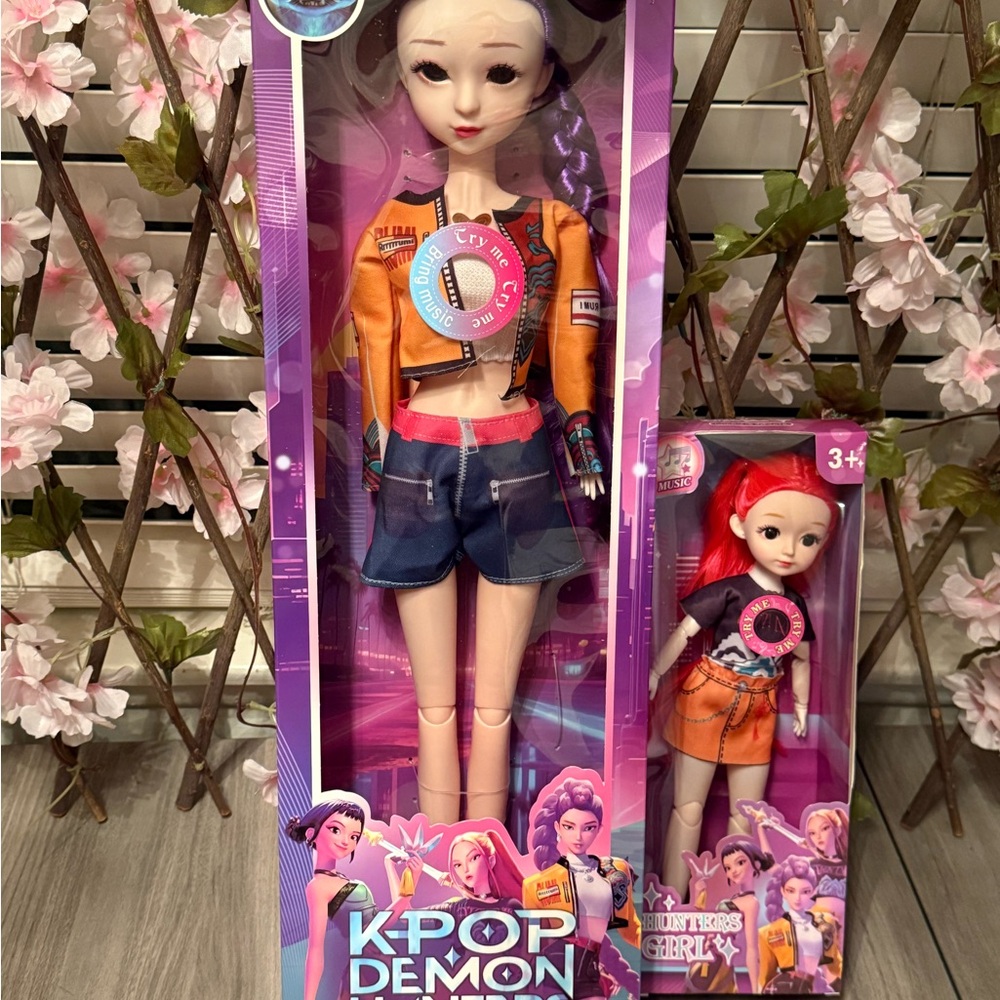 K-Pop Demon hunter big Doll (sings)